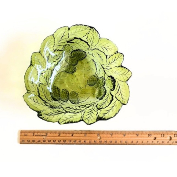 Vintage Green Glass Bowl or Candy Dish or Trinket Bowl in "Loganberry" Pattern - Picture 3 of 5